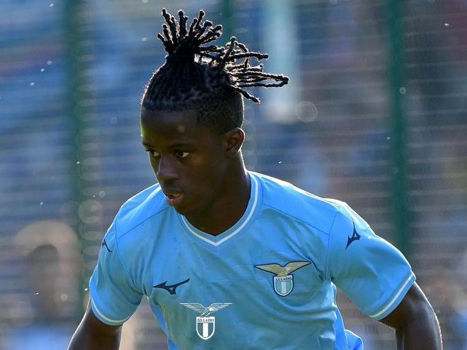 年足球的全 年足球的全