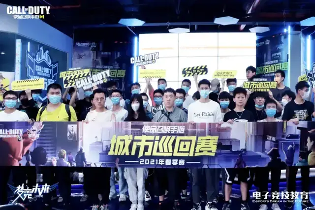 空间压迫成 空间压迫成